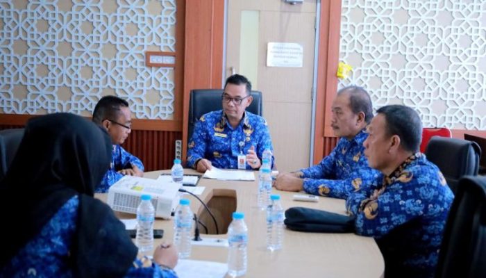 Sekda Pangkalpinang Gelar Rapat Penyusunan SK Strategis 2024