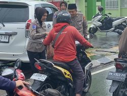 Ditlantas Polda Babel Bagikan Ratusan Paket Takjil Berbuka Puasa, Sasar Jamaah Masjid Hingga Pengendara