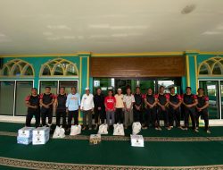 Tebar Kebaikan di Bulan Ramadhan, Brimob Polda Babel Lakukan Pembersihan Masjid