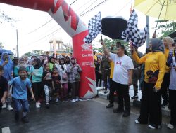Gubernur Hidayat Arsani Meriahkan Pasir Padi Beach Festival 2025